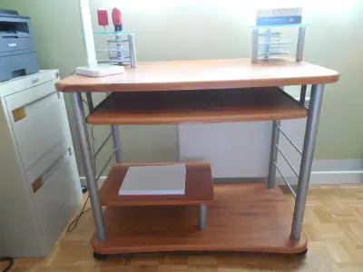 Bureau d'ordinateur/travail, View more