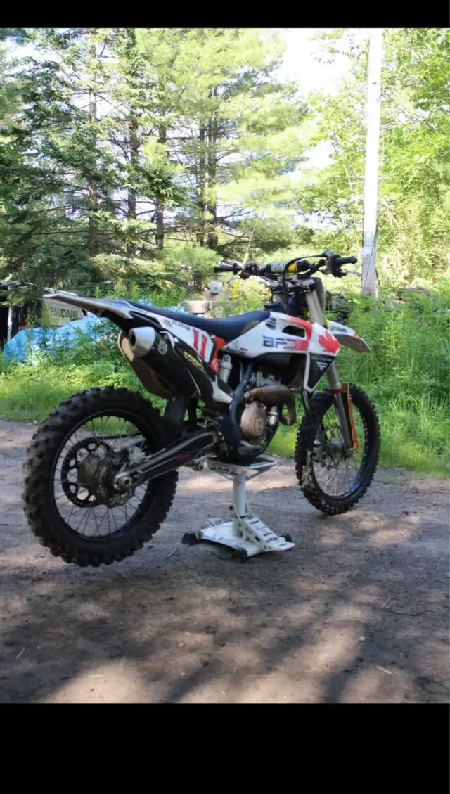 2022 HUSKY FC250  in Dirt Bikes & Motocross in Muskoka - Image 5