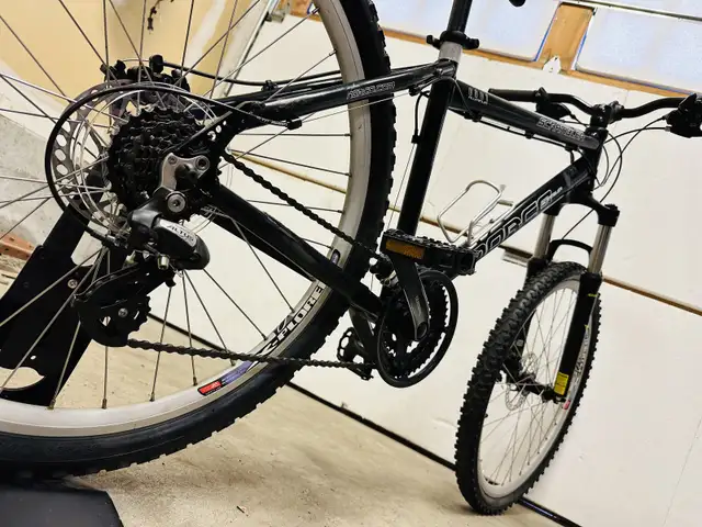 Overhauled Norco aluminum mountain bike with lots of upgrades in Mountain in Markham / York Region - Image 9