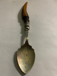 Vintage souvenir spoon collectible 7 1/2'Rare check pic silver