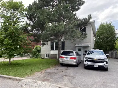 3 BR, 1 Bath, 20m2 Algonquin, Britannia Beach, students,Aug.1/15