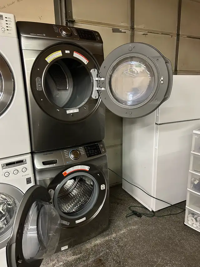 Samsung 27” Stackable Front Load Washer & Dryer. in Washers & Dryers in Kitchener / Waterloo - Image 3