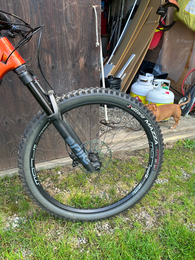2021 Norco Optic C3 orange/charcoal medium (29”) in Mountain in Nelson - Image 2