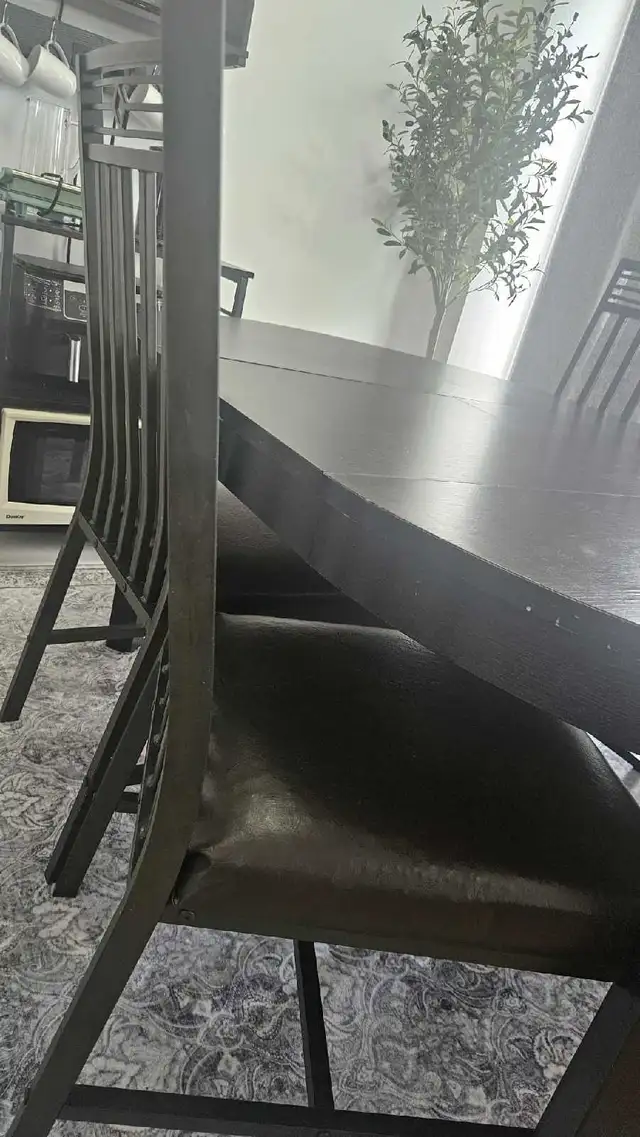 Dark Wood Dining Table and 4 Chairs in Dining Tables & Sets in City of Toronto - Image 4