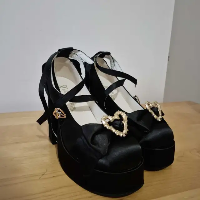 ~ Talons hauts noir Taille 39/8,8.5 ~ in Women's - Shoes in Québec City - Image 3