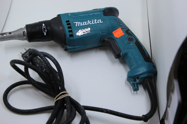 Makita FS4000 Variable Speed Drywall Screwdriver (#14954-1) in Power Tools in City of Halifax