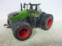 1/32 FENDT 1050 HIGH DETAIL Farm Toy Tractor