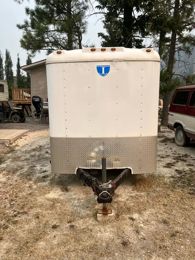 6x12 Enclosed Trailer in Cargo & Utility Trailers in Cranbrook - Image 4