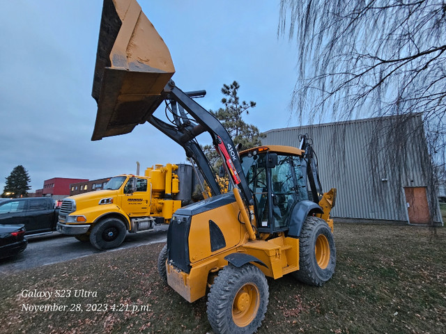 John Deere 410K pépine backhoe 2014 dans Équipement lourd  à Longueuil/Rive Sud