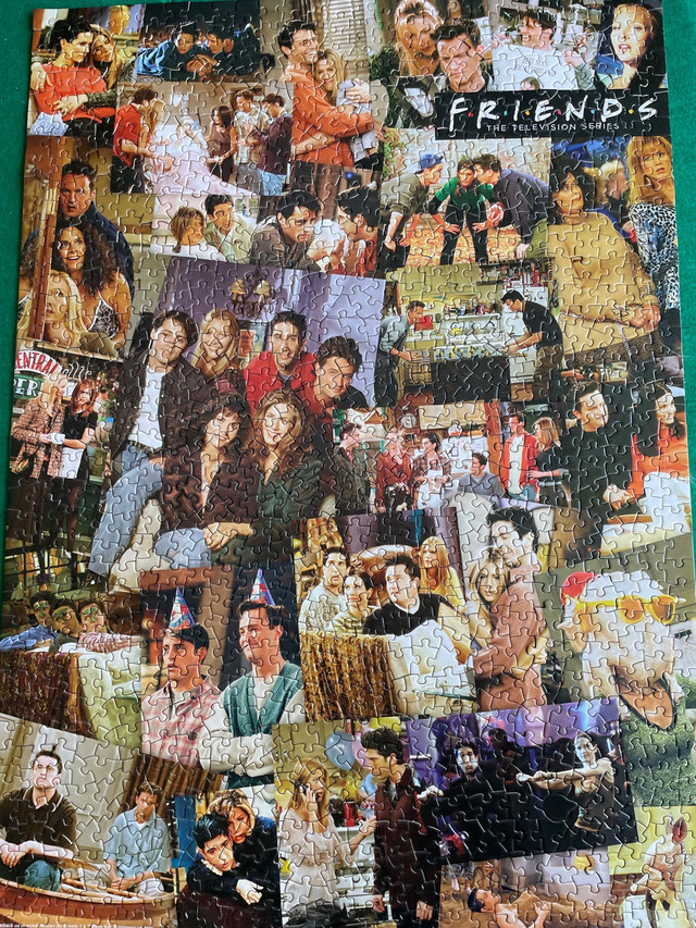 Friends 1000 piece puzzle in Toys & Games in Calgary - Image 2