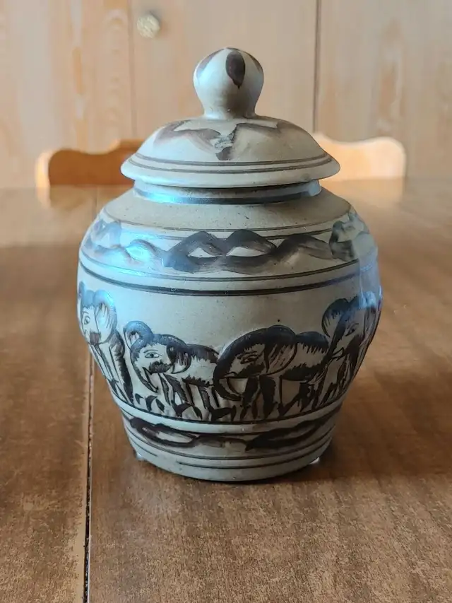Home Décor-Elephant Ginger Jar in Home Décor & Accents in Grande Prairie - Image 3