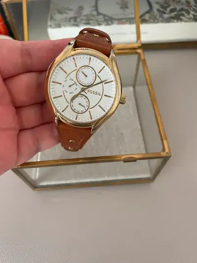 Fossil watch. Was a gift, worn only two times