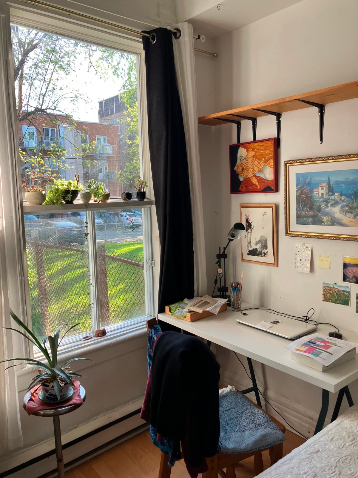 Chambre ensoleillée dans la Petite-Patrie, Septembre — photo 2