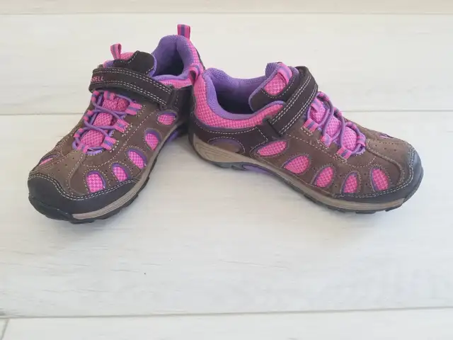 NEW Merrell leather kid's hiking boots unisex size 1.5 EU 32.5 in Kids & Youth in Oakville / Halton Region - Image 4