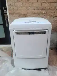 LG dryer in good condition