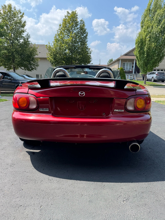 2000 Mazda Miata in Cars & Trucks in Hamilton - Image 2