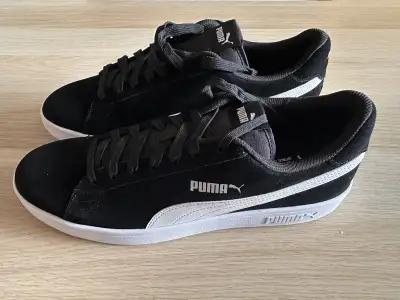 Puma Smash, View more