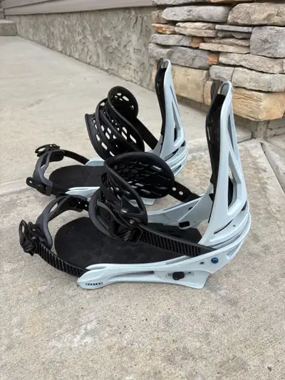 Burton Genesis bindings, View more