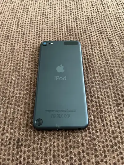 This Apple iPod touch is a pre-owned classic, perfect for music lovers or collectors looking for a n...
