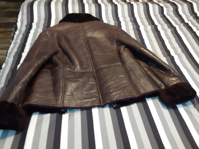 Danier Leather Jacket in Women's - Tops & Outerwear in North Bay - Image 2