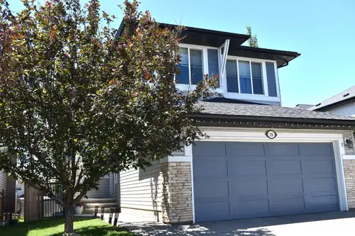 PRICED BELOW CITY ASSESSMENT! Exceptional quality 2011 - 2119 sq. ft 2 storey, well-maintained, prac...