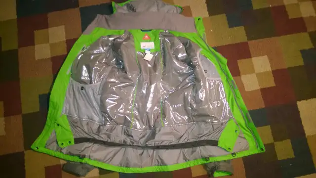 Columbia Men's Alpine Action Jacket - Small Size in Men's in Mississauga / Peel Region - Image 10