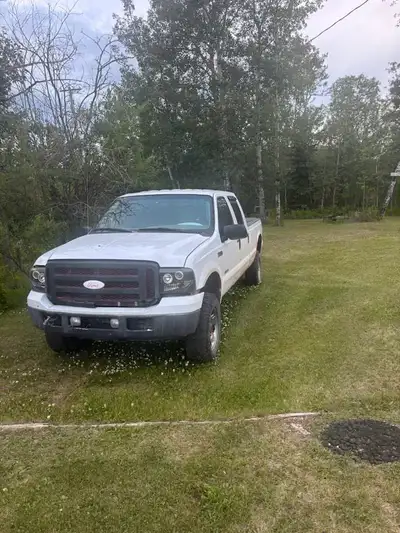 I am looking to sell my 2005 Ford F350 I've had it for about 5 years bought it for a project truck i...