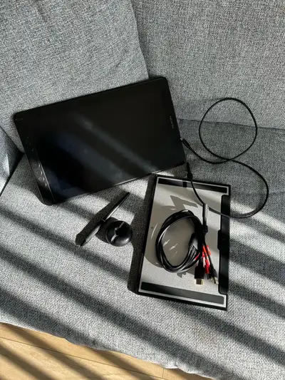 Kamvas 13 + Fully-featured Type-C Cable, View more