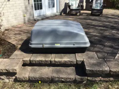 Porte bagage de toit . Dimension : longueur 48 pouces, largeur 36 pouces , hauteur 21 pouces dans so...