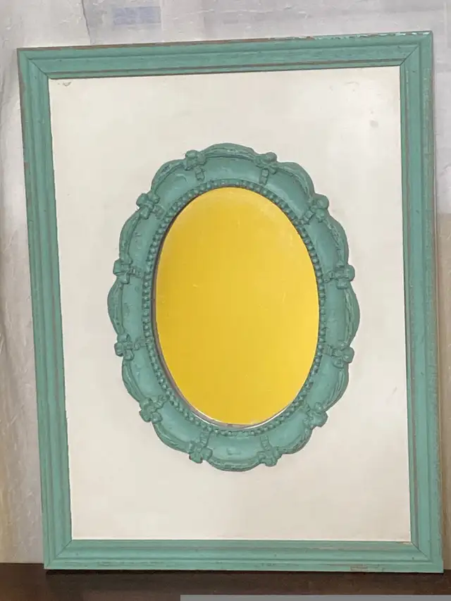 Beautiful Wooden Mirror - Home Decor in Home Décor & Accents in Mississauga / Peel Region - Image 4