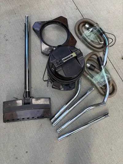Rainbow R-2800B Vacuum Cleaner. LOTS of vacuums here, View more