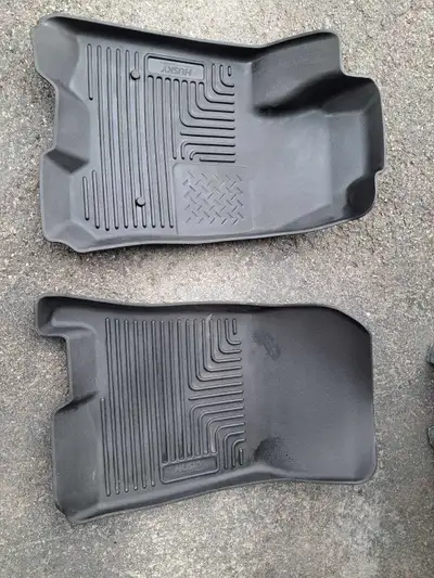 tapis husky pour camion canyon gmc