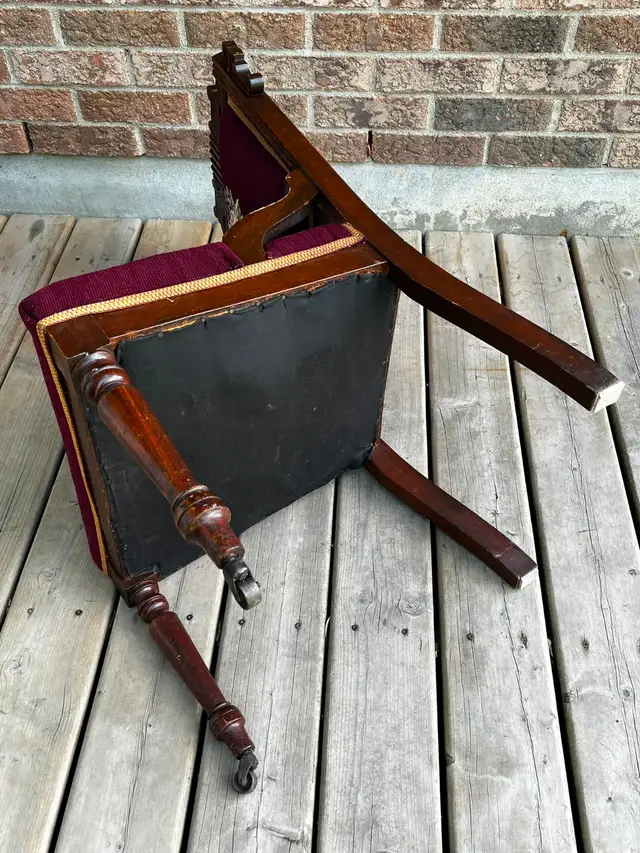 Antique Victorian Eastlake Walnut Accent Chair* (Orleans) in Chairs & Recliners in Ottawa - Image 4