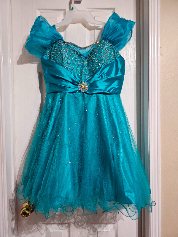 Part Dresses in Kids & Youth in Mississauga / Peel Region - Image 2