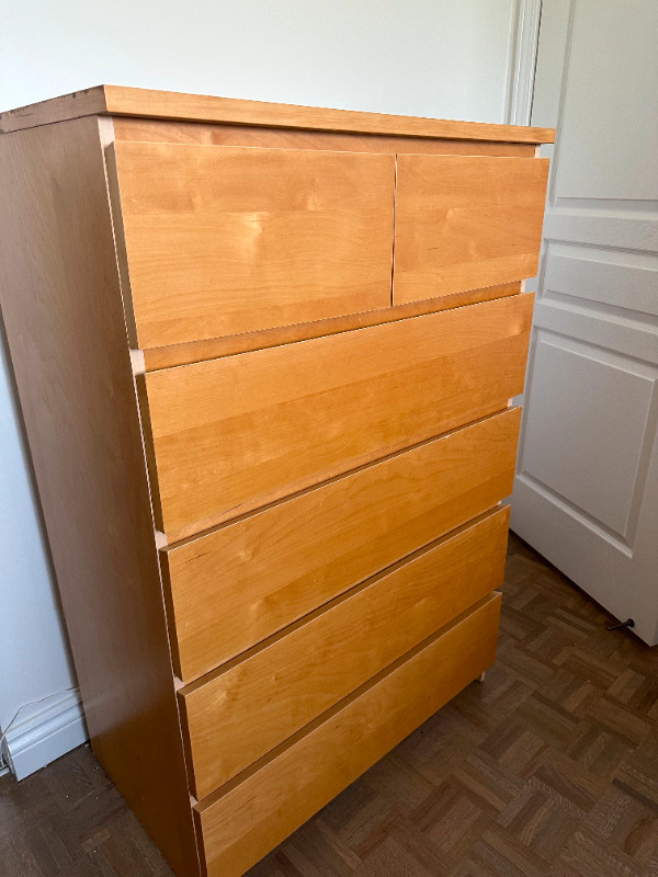 IKEA Malm Dresser in Oak / Commode IKEA Malm en chêne dans Commodes et armoires  à Laval/Rive Nord