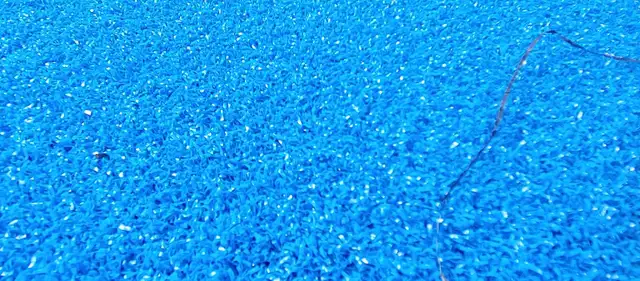 1x Pièce Gazon Synthétique Bleu Court 16mm in Outdoor Décor in Laval / North Shore - Image 8