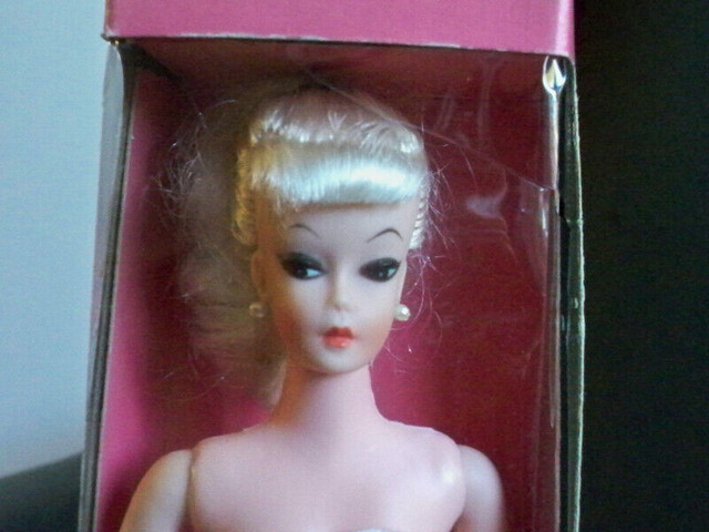 1960s "Miss Babette" Barbie/Bild Lilli Doll Clone (Eegee) in Arts & Collectibles in Fredericton - Image 4