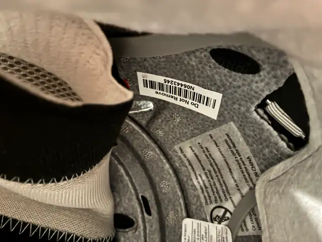Smith Compass Ski/Snowboard Helmet – Medium (55–59 cm) in Snowboard in Vernon - Image 7