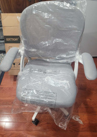 Computer swivel chair grey