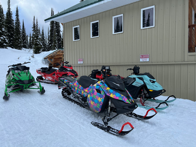 Skidoo Summit 146 in Snowmobiles in Regina - Image 4