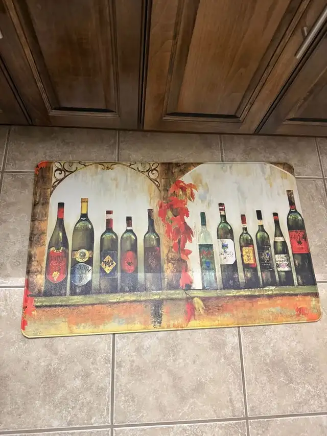 New Wine Bottle design floor Mat 10x 30 inches great for bar. in Home Décor & Accents in Lethbridge - Image 2