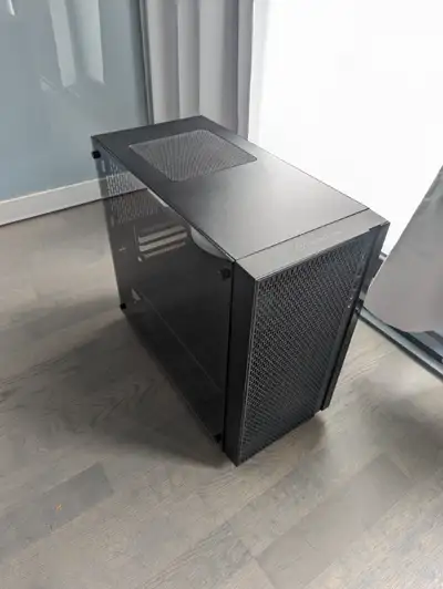 thermaltake micro-atx computer case with glass side panel