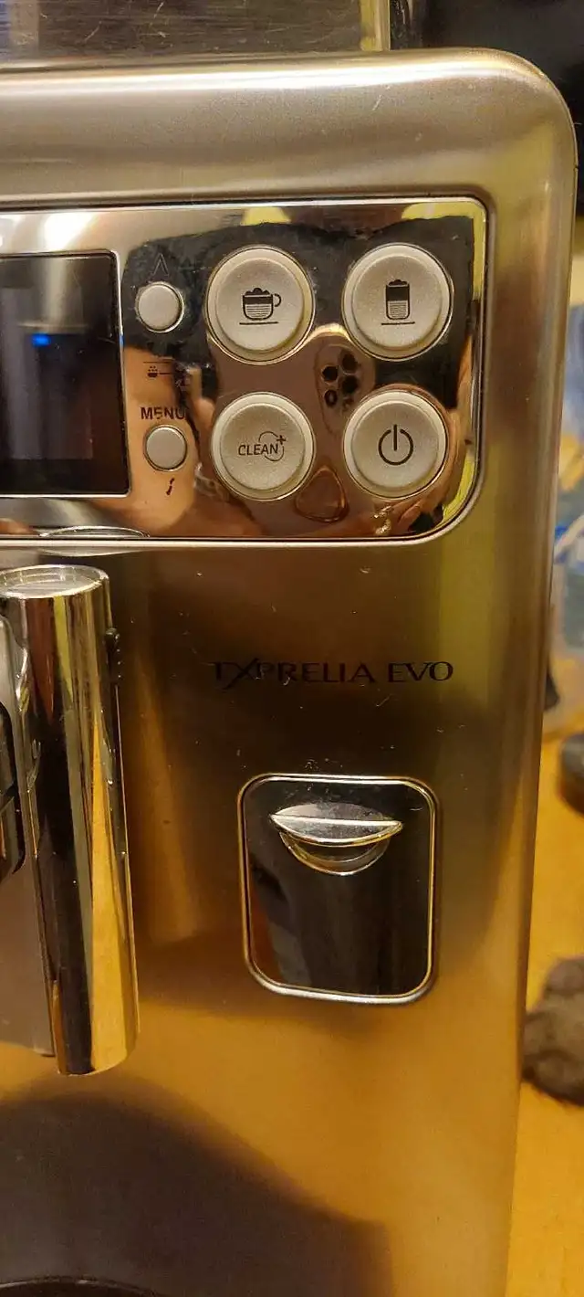 Coffee Machines573323270528716801