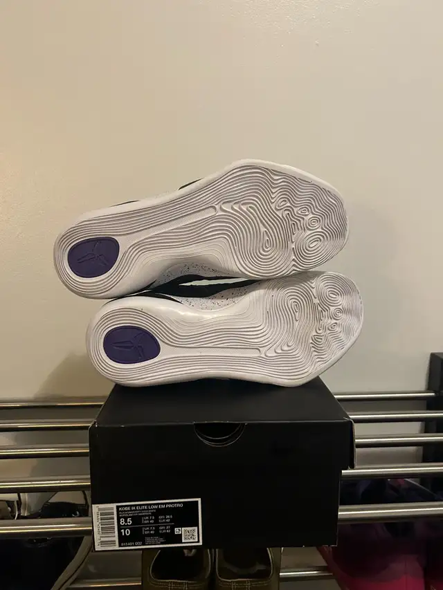 Nike Kobe 9 EM Low ‘Lakers Away’ - Size 8 in Basketball in City of Toronto - Image 6