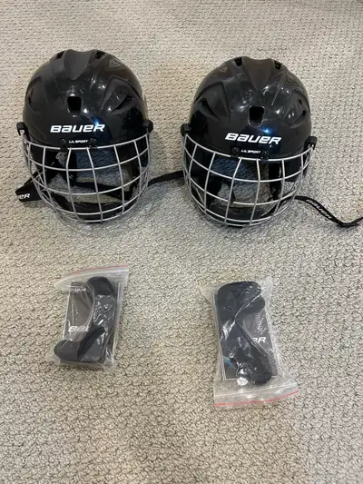 2 Kids hockey helmets Bauer Lil Sport, View more