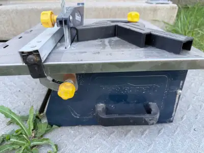 Like New - Mastercraft Wet Tile Saw, View more