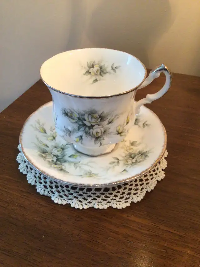 Bone China Tea Cups in Kitchen & Dining Wares in Hamilton - Image 6