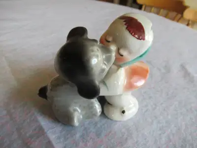 Vintage hugging VAN TELLINGEN Mary & little black lamb, View more