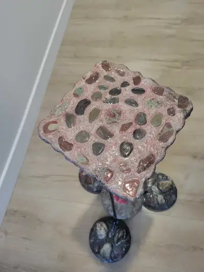 Table d'appoint, View more