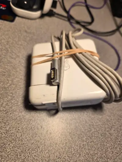 Apple A1184/!330/A1344/A1345 60W MagSafe AC Adapter, View more